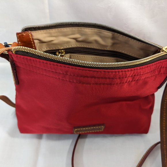 Get Ready For Fall With A Wonderful Dooney Red Nylon Cross Body Bag NWT - Picture 9 of 12